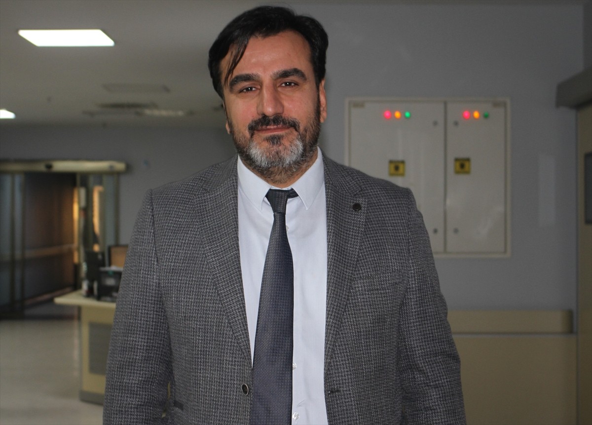 Van'da LPG tankı montajı sırasında meydana gelen patlamada ağır yaralanan baba ve oğlu, 2,5 ay...