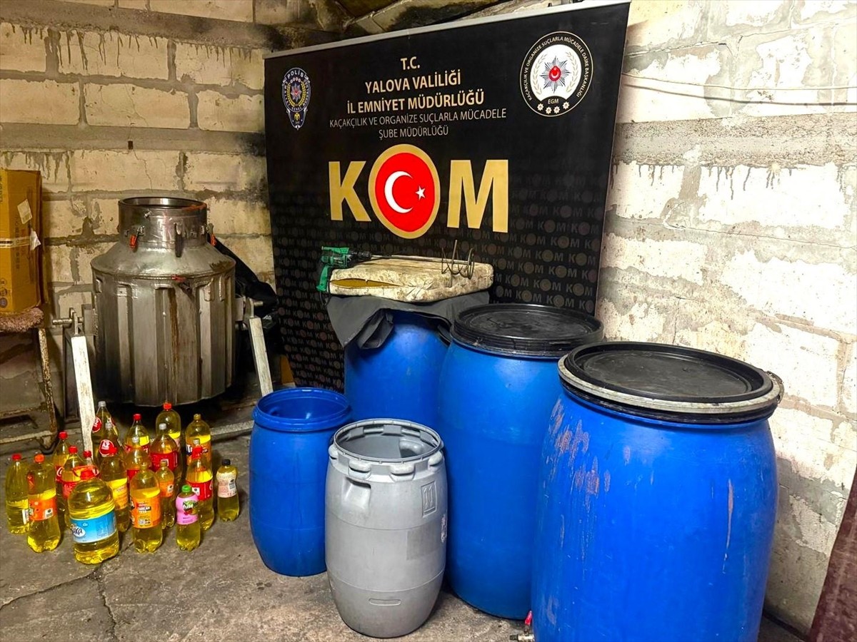 Yalova'da düzenlenen operasyonda 70 litre kaçak alkol ele geçirildi. Operasyonda 70 litre sahte...