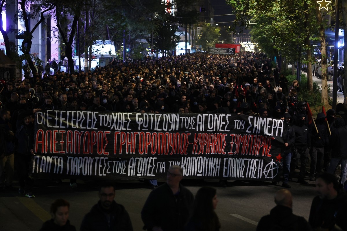 Yunanistan'ın başkenti Atina'da 2008'de polis kurşunuyla 15 yaşındayken öldürülen Aleksis...