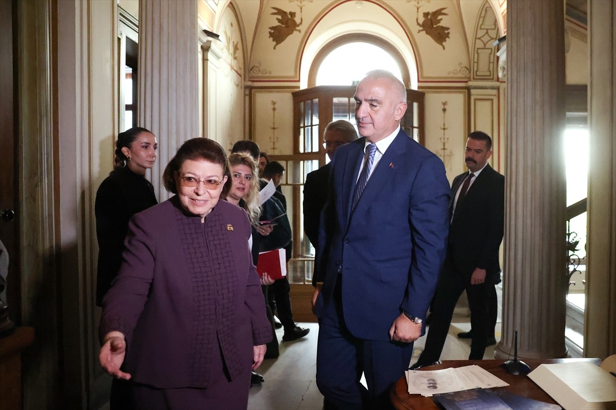 Yunanistan makamlarının tespiti sonucu kaçakçıların elinden kurtarılan ve Türkiye'ye ait olduğu...