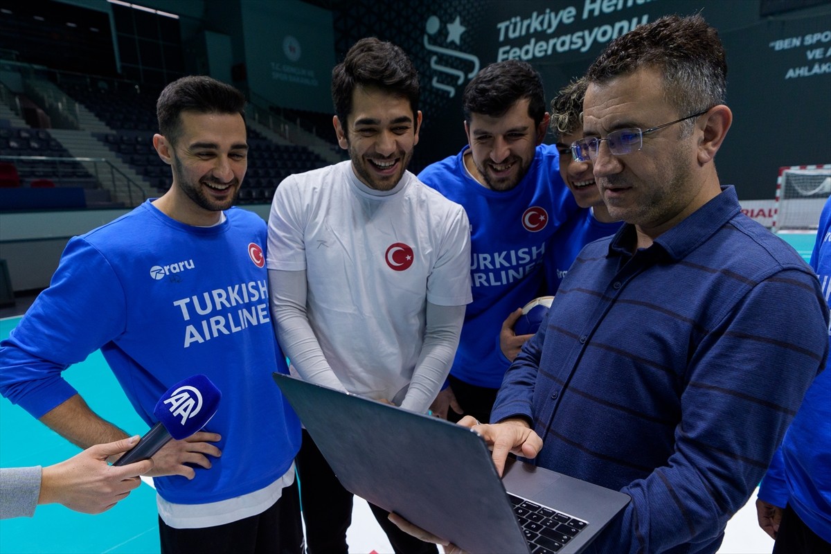 A Milli Erkek Hentbol Takım oyuncuları, Anadolu Ajansının (AA) gözünden 2024'e damga vuran...