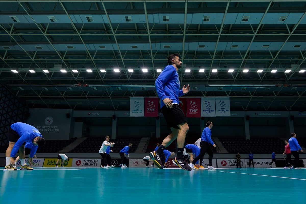  A Milli Erkek Hentbol Takımı'nın İspanyol başantrenörü Daniel Gordo, milli takımın 2026 Avrupa...