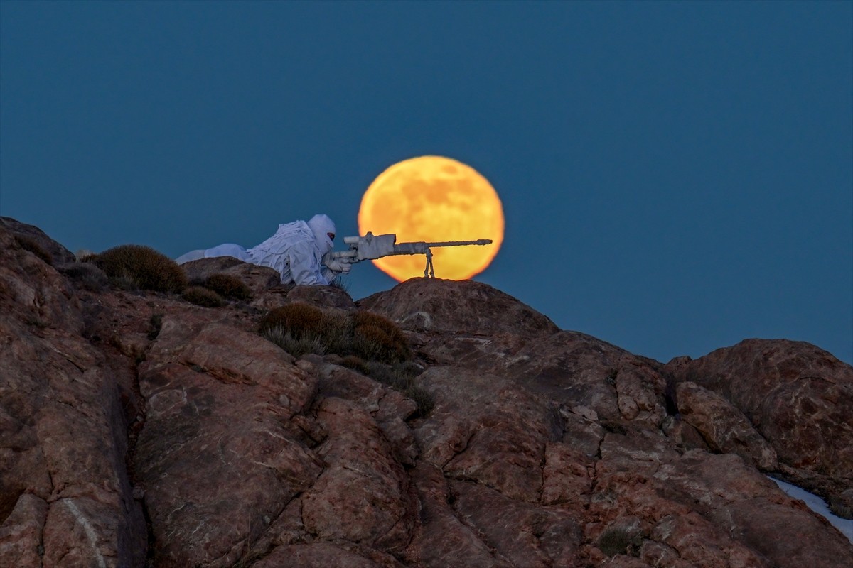 AA’nın "Yılın Kareleri" oylaması: Türkiye Gençlik Vakfının (TÜGVA) öncülüğünde, Milli İrade...