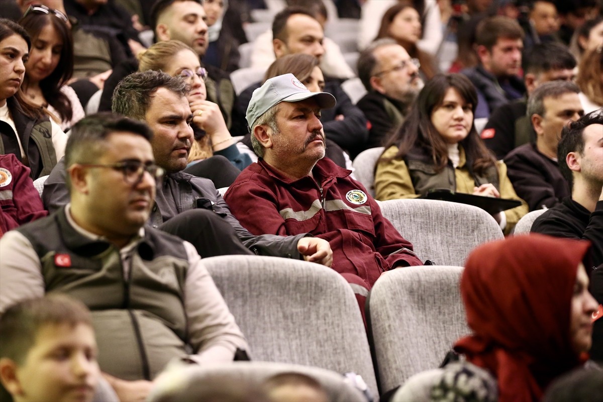 Adana Orman Bölge Müdürlüğünce ilk kez düzenlenen "Ormancılık Olimpiyatları" ödül töreniyle sona...