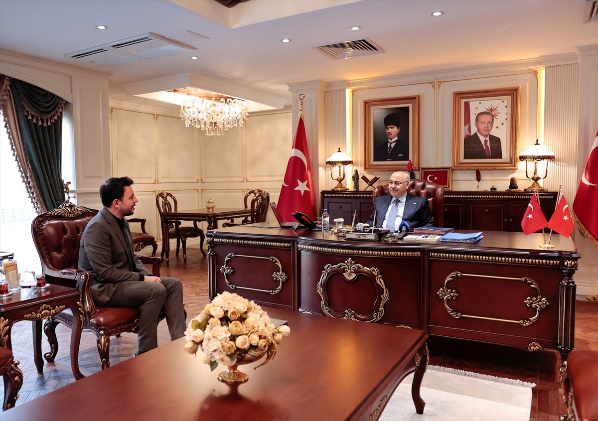 Adana Valisi Yavuz Selim Köşger, Anadolu Ajansının (AA) gözünden 2024'e damga vuran olaylara ait...