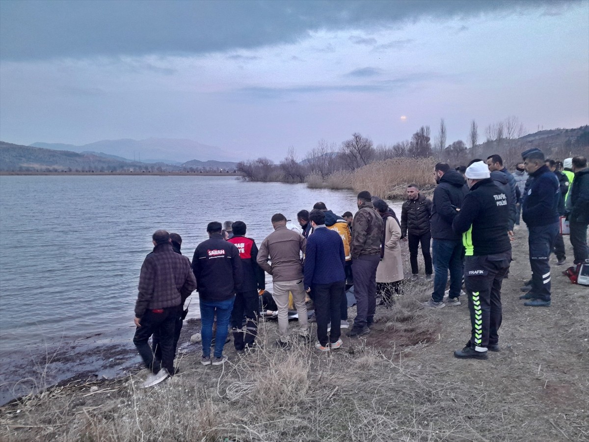Adıyaman'ın Gölbaşı ilçesinde gölde kadın cesedi bulundu. Bölgeye sevk edilen polis ve sağlık...