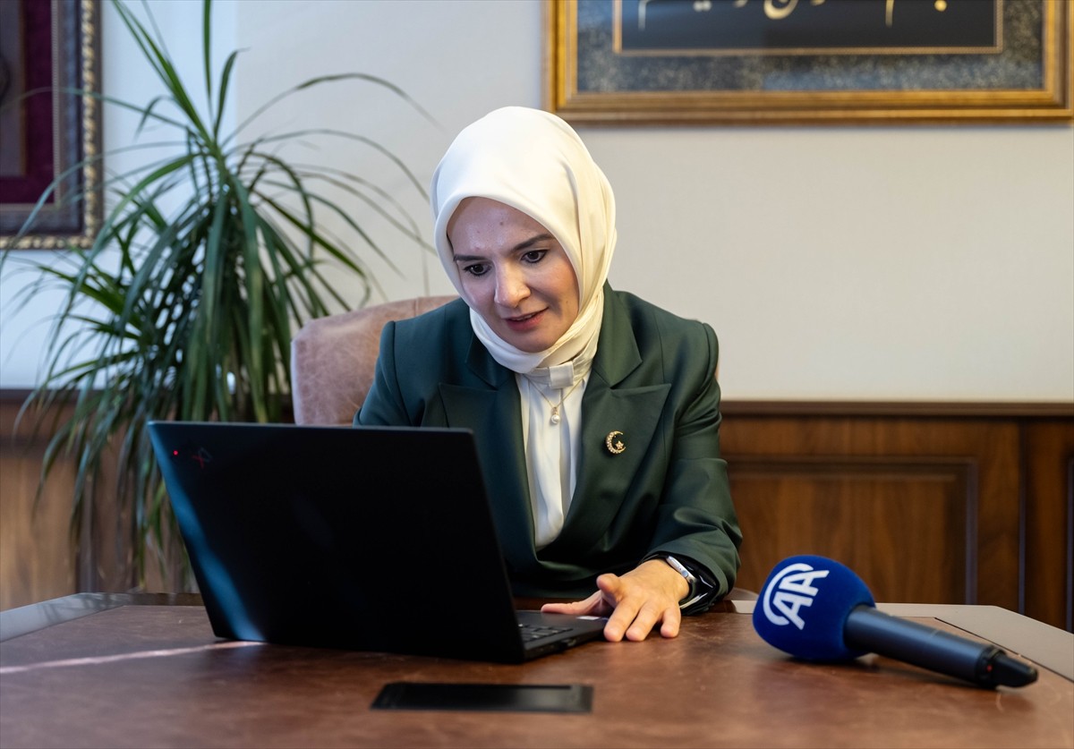 Aile ve Sosyal Hizmetler Bakanı Mahinur Özdemir Göktaş, Anadolu Ajansının (AA) gözünden 2024'e...