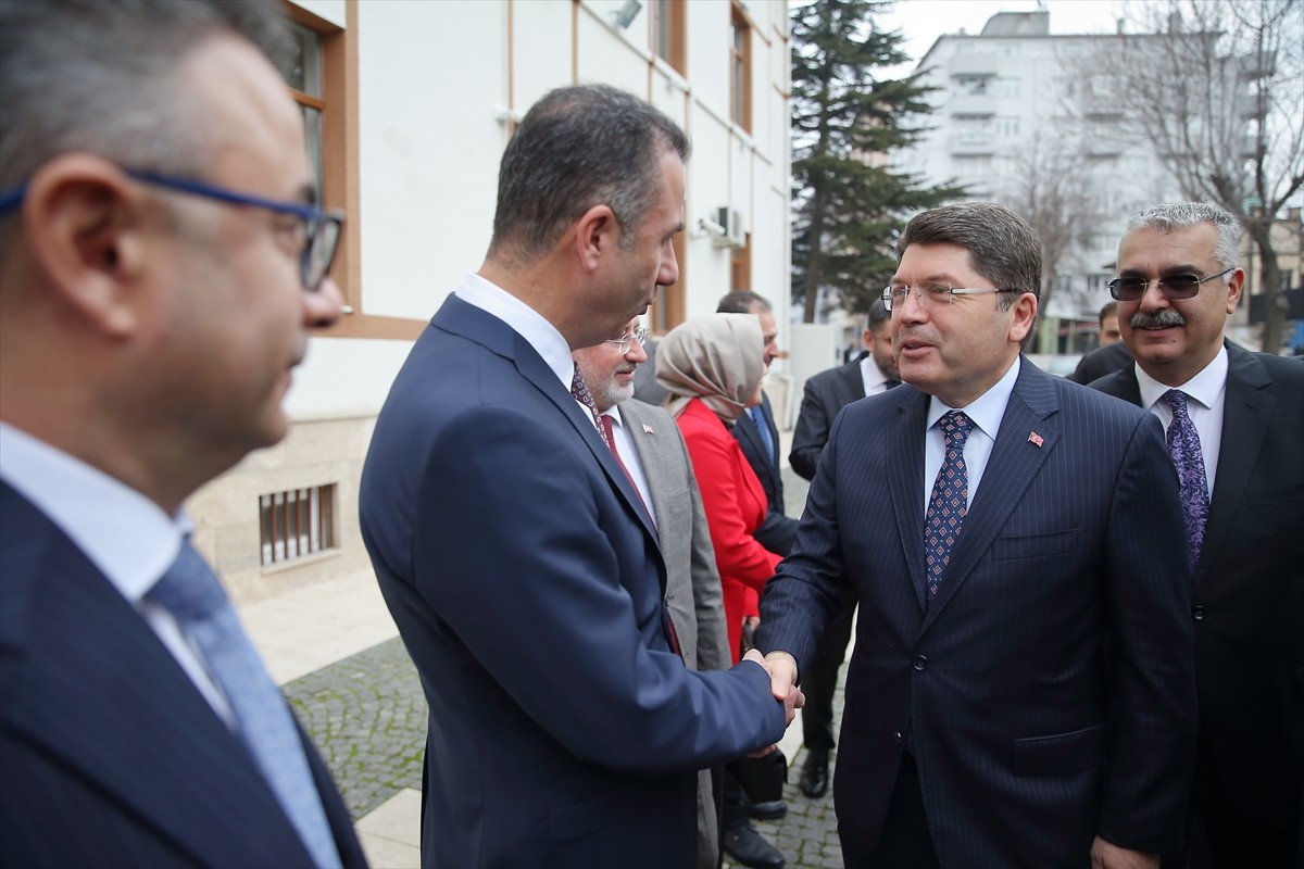 AK Parti Çorum 8. Olağan İl Kongresi'ne katılmak üzere Çorum'a gelen Adalet Bakanı Yılmaz Tunç...