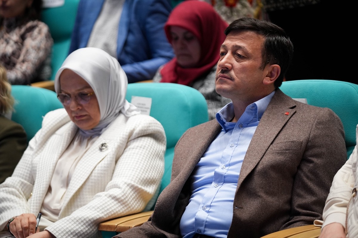 AK Parti İzmir Kadın Kolları 7. Olağan Kongresi, Konak ilçesindeki İktisat Kongresi Binası'nda...