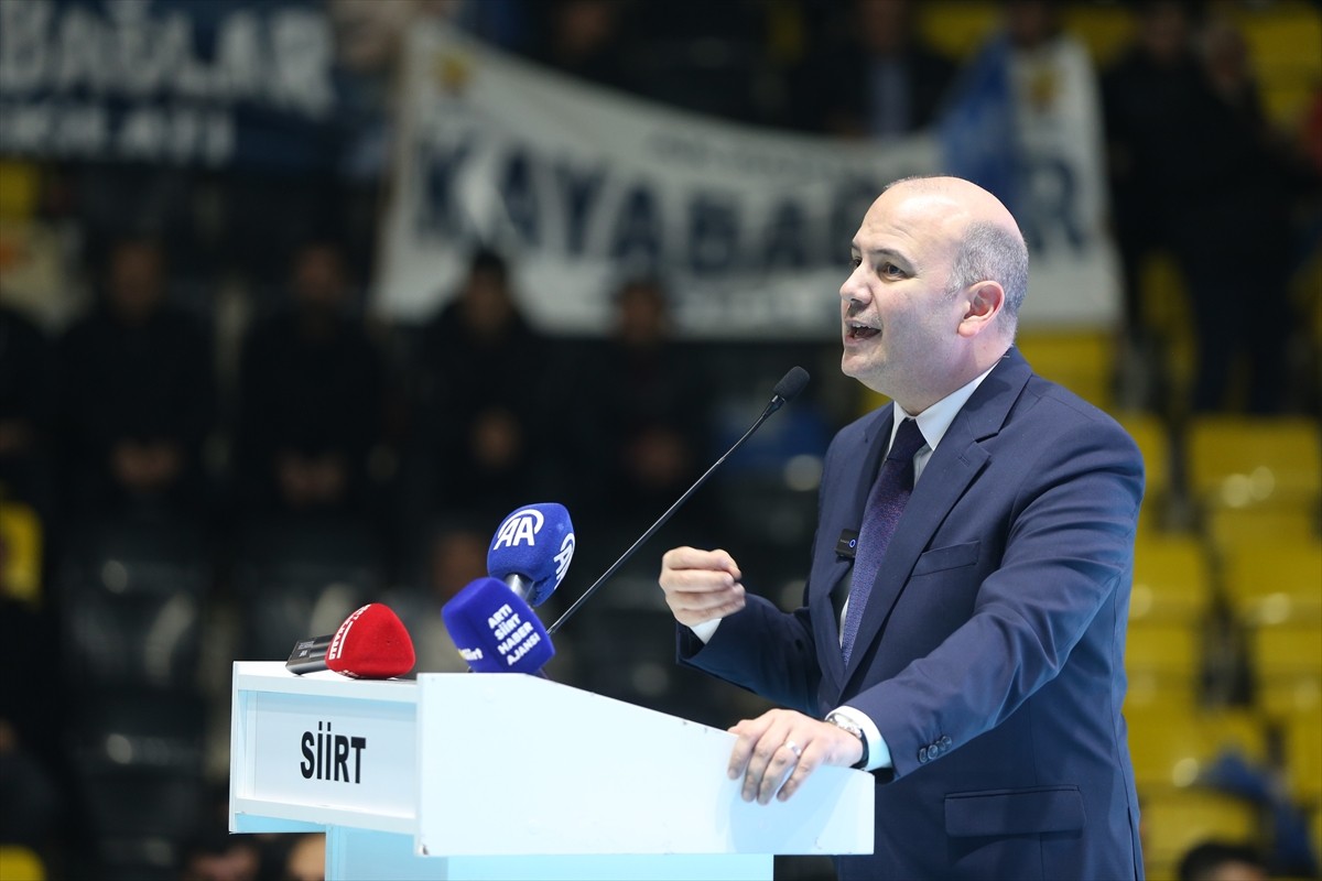 AK Parti Siirt 8. Olağan İl Kongresi, Yeni Spor Salonu'nda gerçekleştirildi. AK Parti Genel Başkan...