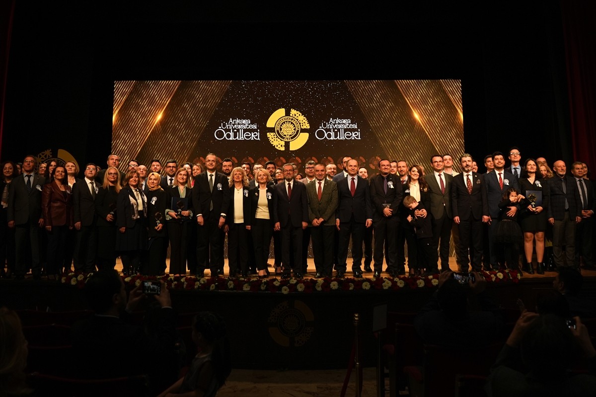 Ankara Üniversitesi (AÜ) Rektörlüğünce Dil ve Tarih-Coğrafya Fakültesinde bu yıl ikincisi...