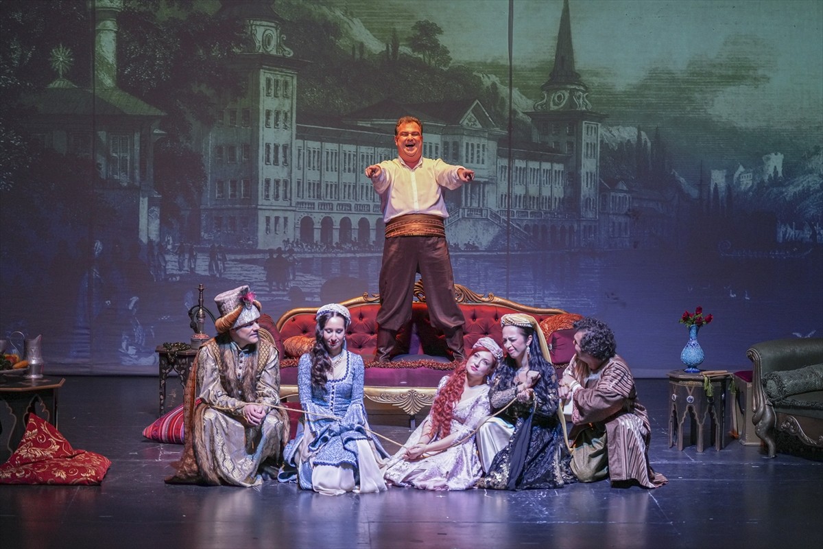 Antalya Devlet Opera ve Balesi (DOB), "Operadaki Türk Karakterleri" konserinin prömiyerini...