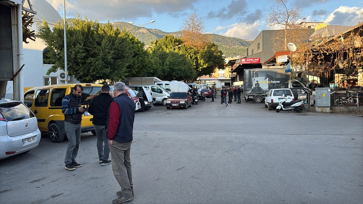 Antalya Körfezi'nde saat 16.51'de 4,5 büyüklüğünde deprem meydana geldi. Alanya ilçesinde...