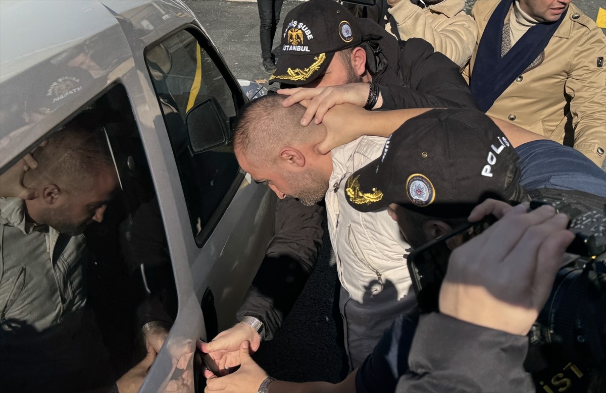 Asayiş Şube Müdürlüğü Gasp Büro Amirliği ekipleri, 31 Aralık sabahı Çamlık Mahallesi Şahinbey...