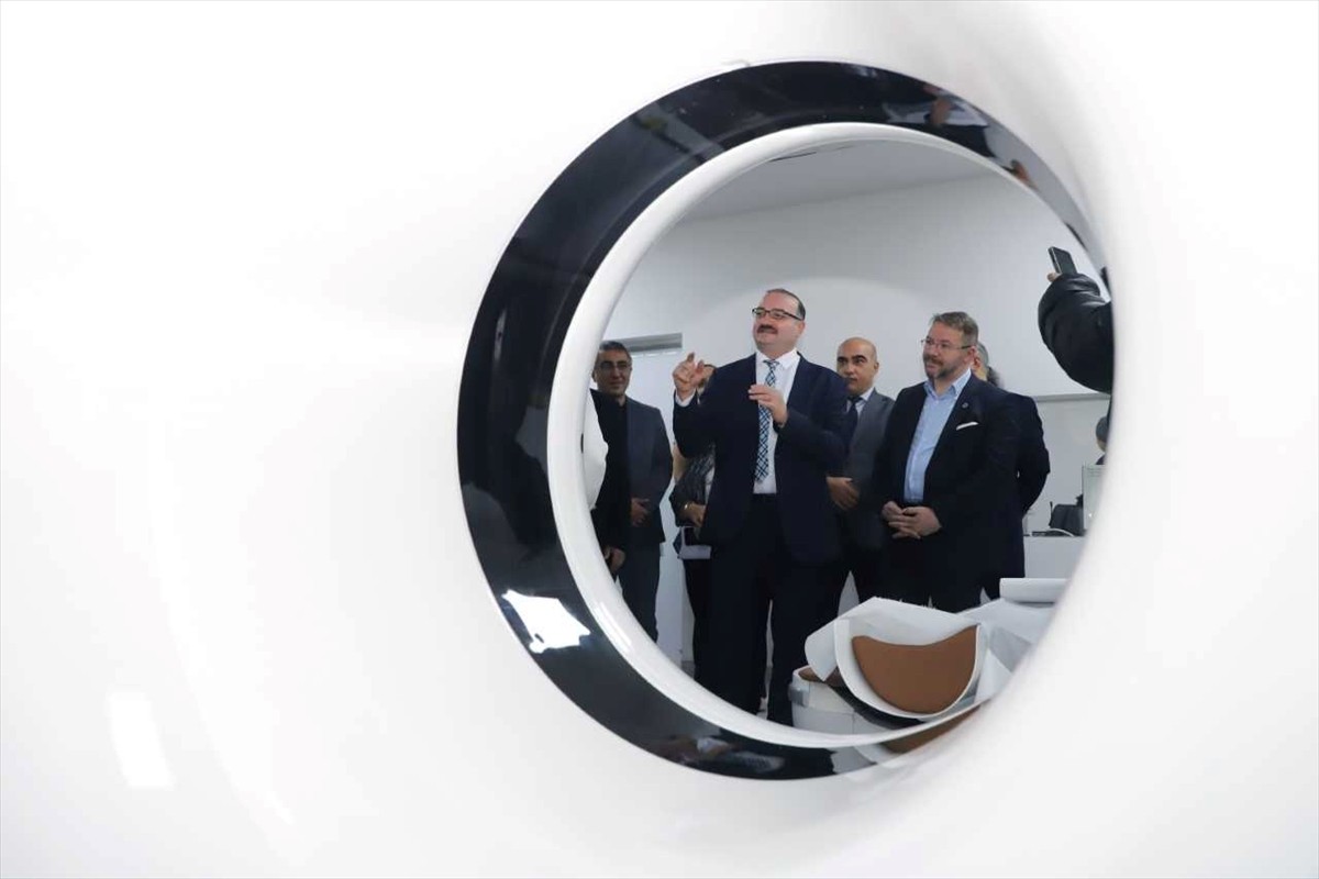 Atatürk Üniversitesi Araştırma Hastanesi'ne kazandırılan üst düzey donanımlı bilgisayarlı...