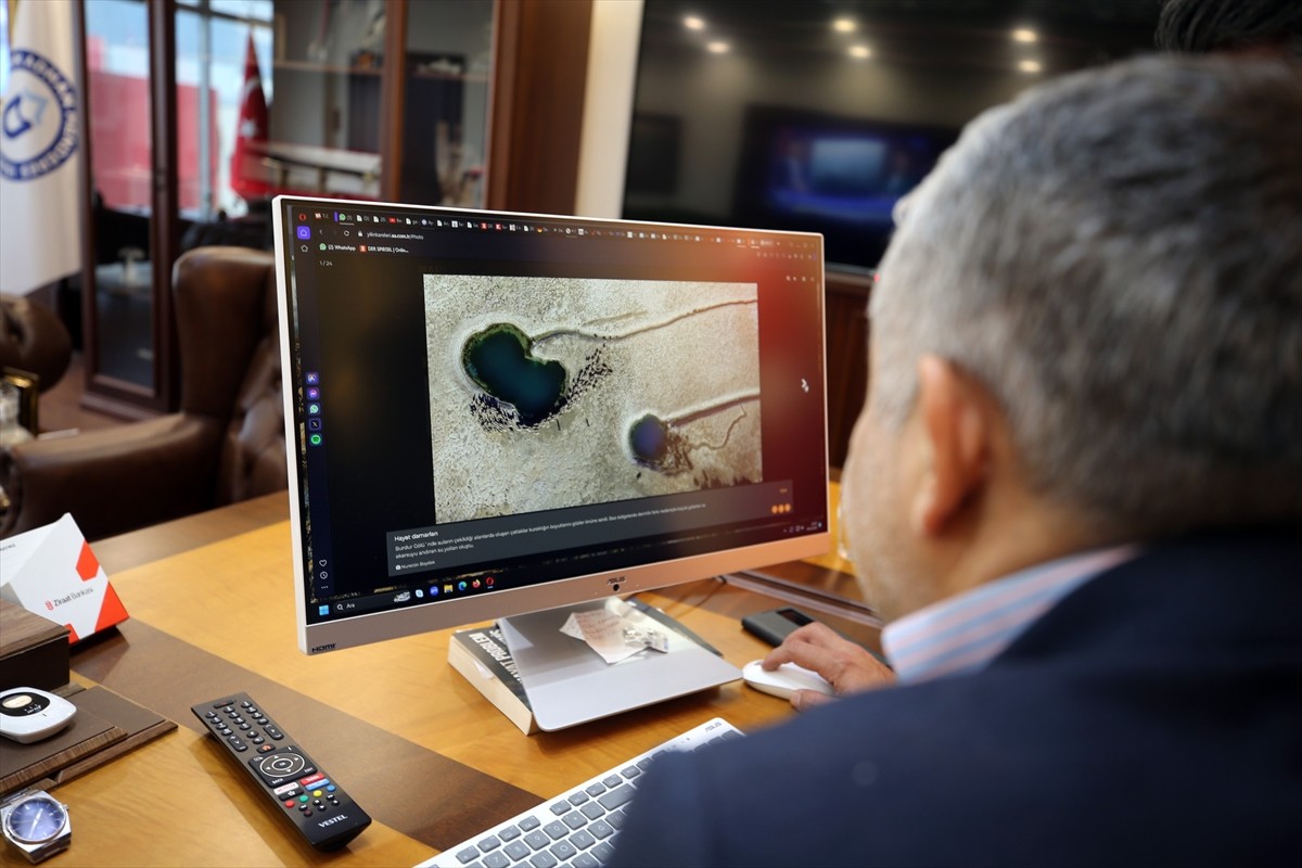 Aydın Adnan Menderes Üniversitesi Rektörü Prof. Dr. Bülent Kent, Anadolu Ajansının (AA) gözünden...