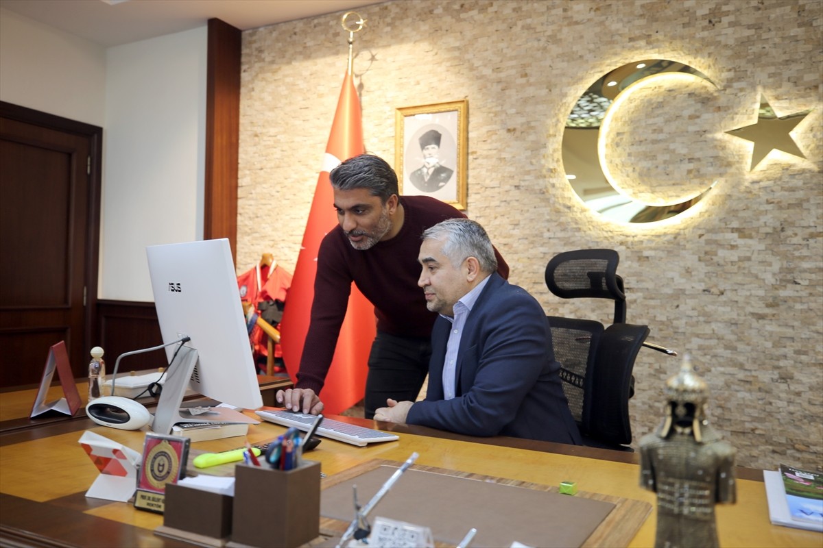 Aydın Adnan Menderes Üniversitesi Rektörü Prof. Dr. Bülent Kent, Anadolu Ajansının (AA) gözünden...