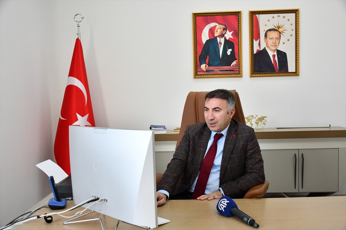 Batman Üniversitesi Rektörü Prof. Dr. İdris Demir, Anadolu Ajansının (AA) gözünden 2024'e damga...