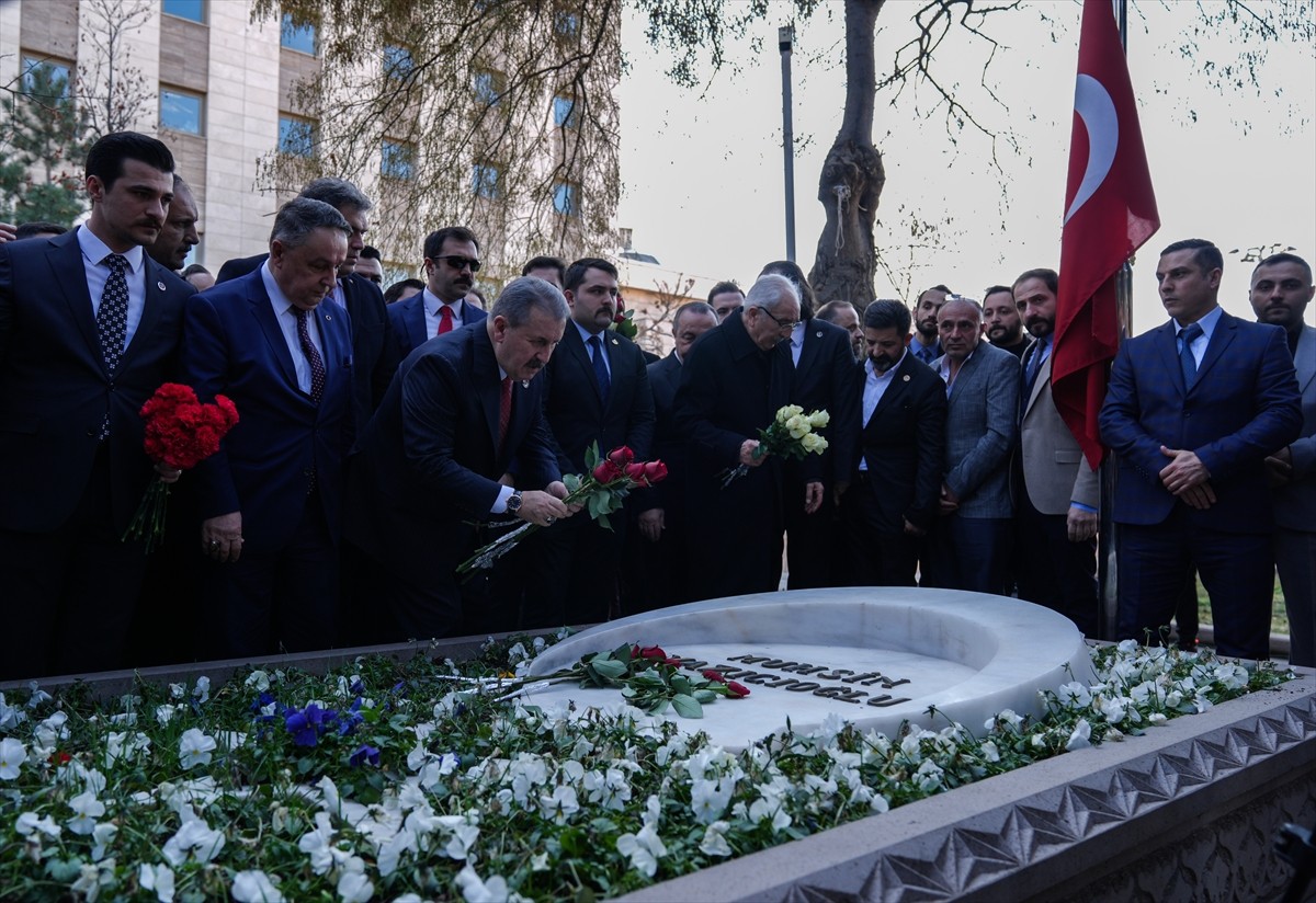 BBP Genel Başkanı Mustafa Destici, partisinin 32. kuruluş yıl dönümü dolayısıyla kurucu genel...