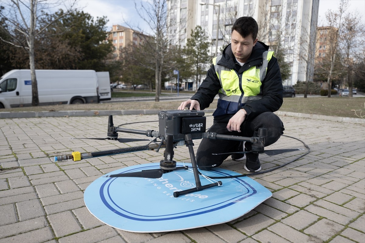 Birçok sektörde kullanıcılarının işlerini önemli ölçüde kolaylaştıran dronlar, itfaiye ekiplerinin...