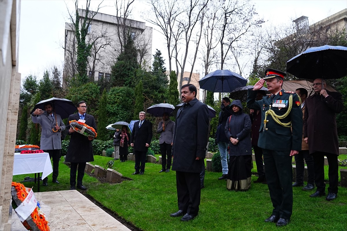 Birinci Dünya Savaşı'nda hayatını kaybeden 122 Hint asker, Üsküdar'da bulunan Haydarpaşa İngiliz...