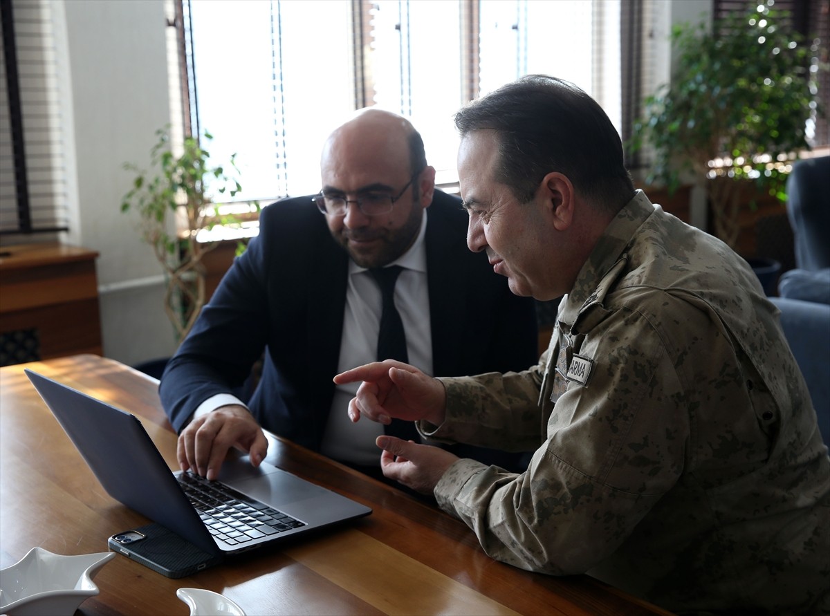 Bitlis İl Jandarma Komutanı Tuğgeneral Zafer Tombul, Anadolu Ajansının (AA) gözünden 2024'e damga...