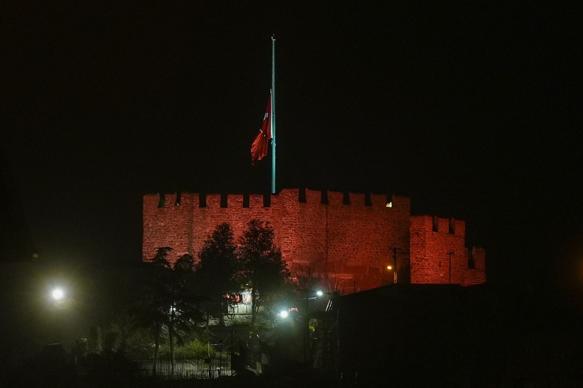 Bolu Kartalkaya Kayak Merkezi'nde bir otelde çıkan yangında 66 kişinin hayatını kaybetmesi...