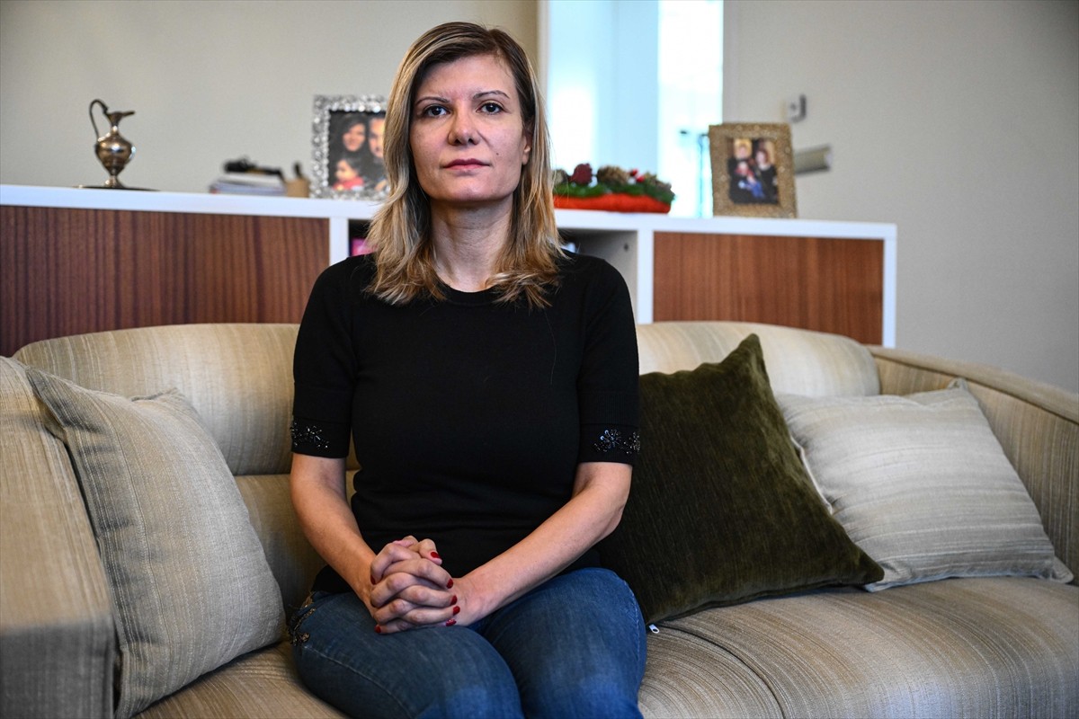 Bolu Kartalkaya Kayak Merkezi'ndeki bir otelde çıkan yangından sağ kurtulan Eylem Şentürk, AA...