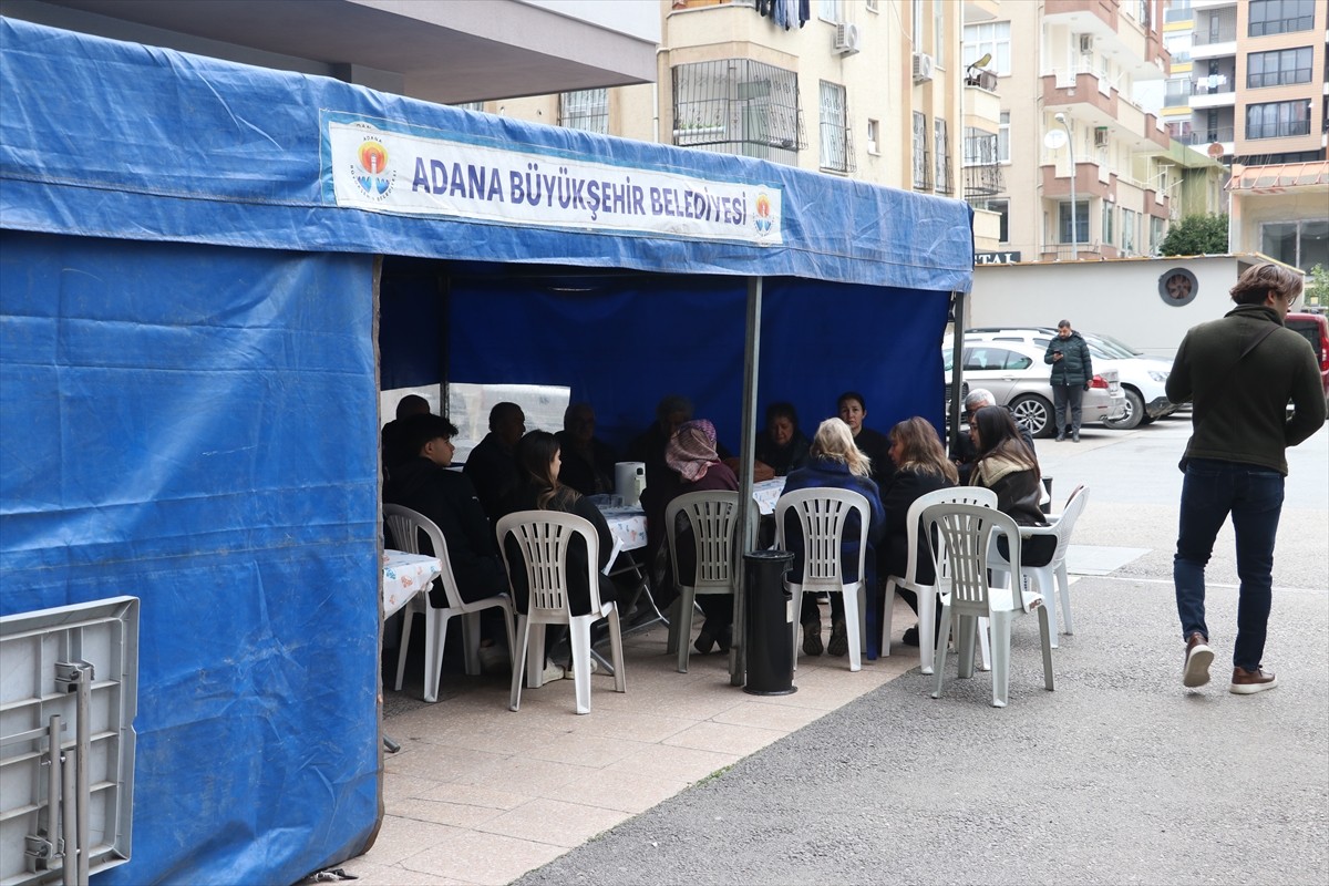Bolu Kartalkaya Kayak Merkezi'ndeki Grand Kartal Otel'de çıkan yangında hayatını kaybeden 4...