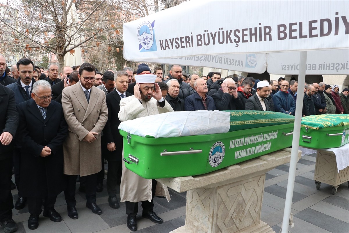 Bolu Kartalkaya Kayak Merkezi'ndeki Grand Kartal Otel'de çıkan yangında yaşamını yitiren Erciyes...