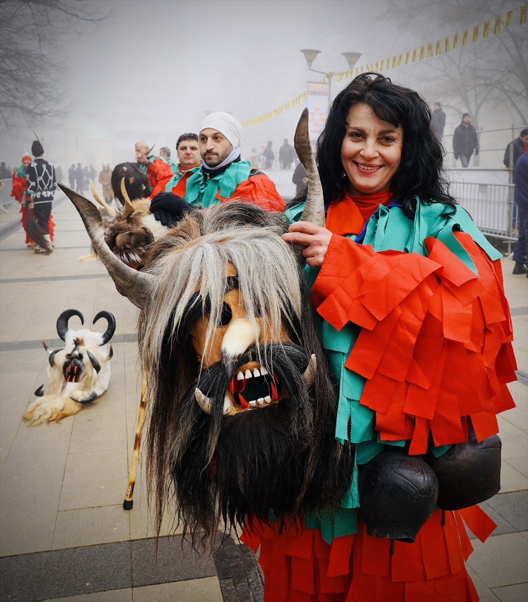 Bulgaristan'ın batısındaki Pernik şehrinde 31. Surva Uluslararası Maskeli Oyunlar Festivali...