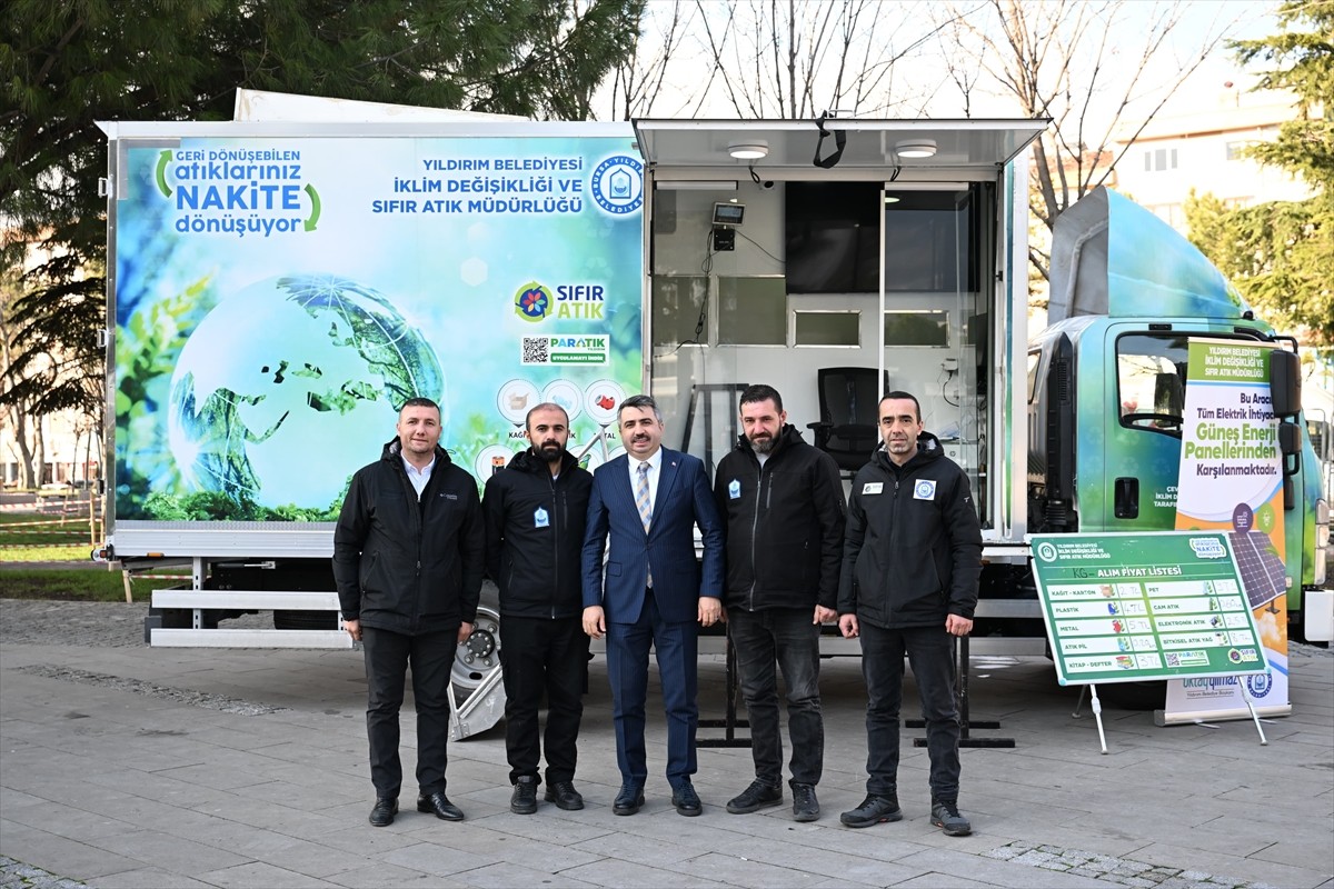 Bursa'da Yıldırım Belediyesince başlatılan "Paratık Yıldırım" adlı projeyle, toplanan geri...