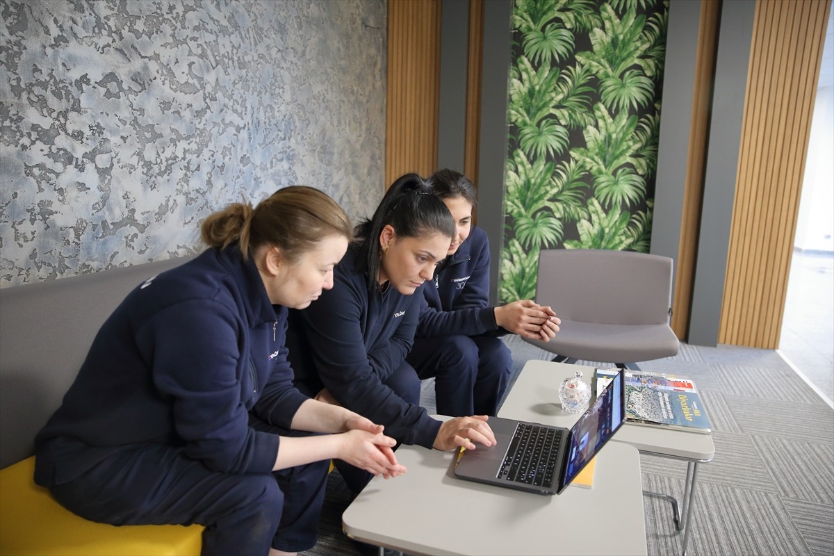 Çorum'da 30 yıldır makine parçaları imal eden YAĞMAKSAN AŞ bünyesinde hayata geçirilen "Ezber...