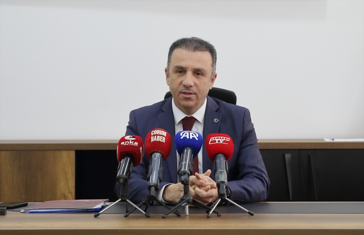 Çorum Cumhuriyet Başsavcısı Ahmet Bektaş, Cumhuriyet Başsavcılığı Toplantı Odası'nda düzenlediği...