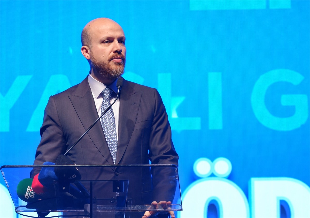 CW Enerji Türkiye Yağlı Güreş Ligi 2024 sezonunda dereceye giren pehlivanlar ödüllerine kavuştu....