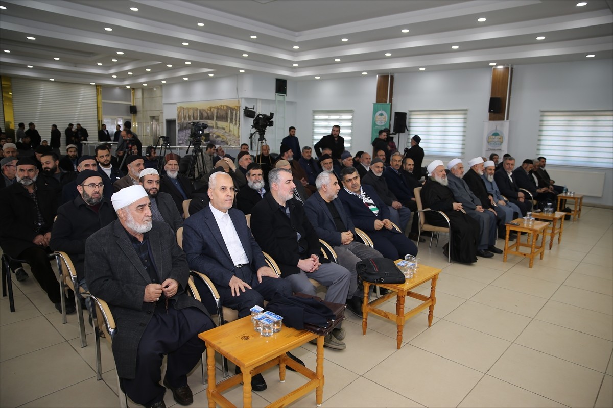 Diyarbakır'da Alimler ve Medreseler Birliğince, Merkez Yenişehir ilçesindeki dernek binasında...