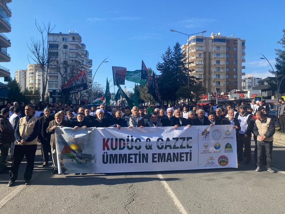 Diyarbakır'da, bazı sivil toplum kuruluşları tarafından "Dünya Kudüs Haftası" etkinlikleri...