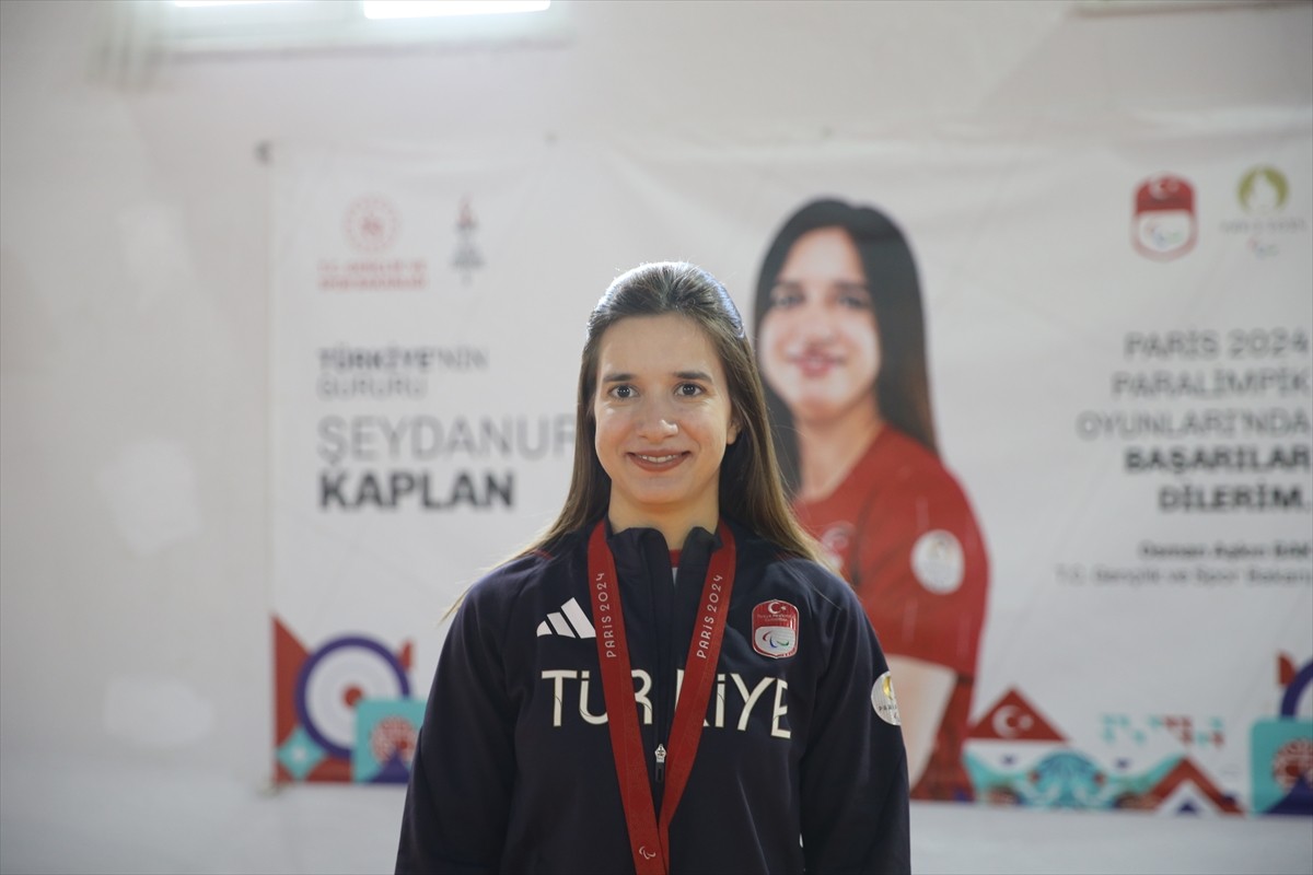 Dünya şampiyonası ve olimpiyatlarda elde ettikleri başarılarla ülkeyi gururlandıran Golbol Kadın...