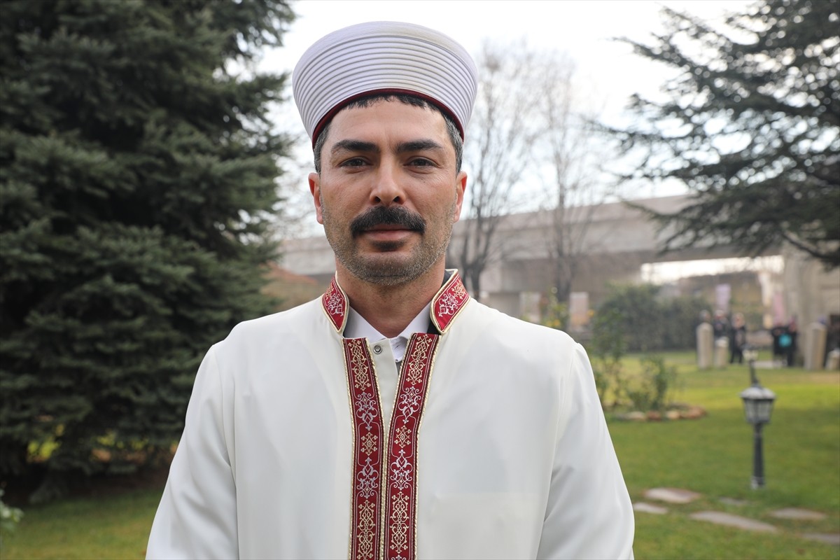 Edirne'de Osmanlı'dan bu yana "1001 Hatim Duası" geleneği sürüyor. Cami imamı Doğa Erkol...