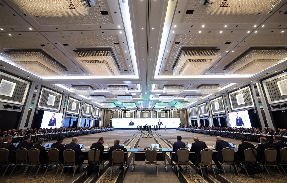 Enerji ve Tabii Kaynaklar Bakanı Alparslan Bayraktar, Elektrik Dağıtım Hizmetleri Derneği (Elder)...