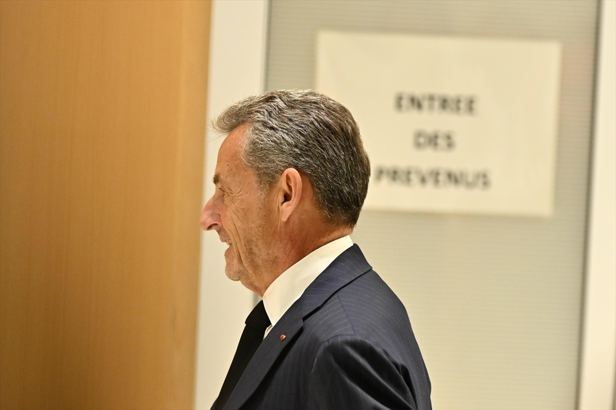 Fransa’da eski Cumhurbaşkanı Nicolas Sarkozy’nin, seçim kampanyasını finanse etmek için Libya’nın...