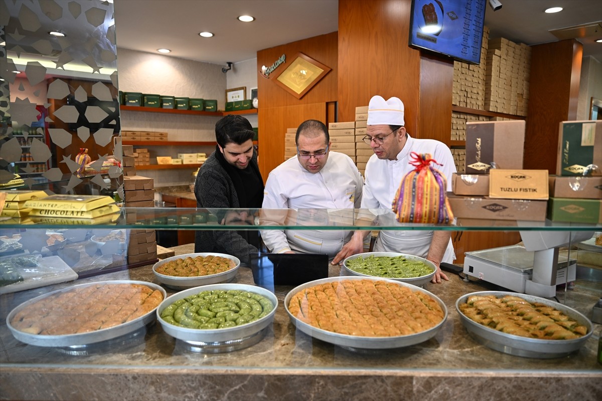 Gaziantepli baklavacılar, Anadolu Ajansı'nın (AA) gözünden 2024'e damga vuran olaylara ait ve...