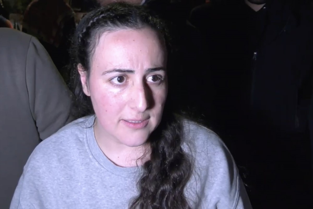 Gazze'de ateşkes ve esir takası kapsamında serbest bırakılan Filistinli kadın akademisyen Hedil...