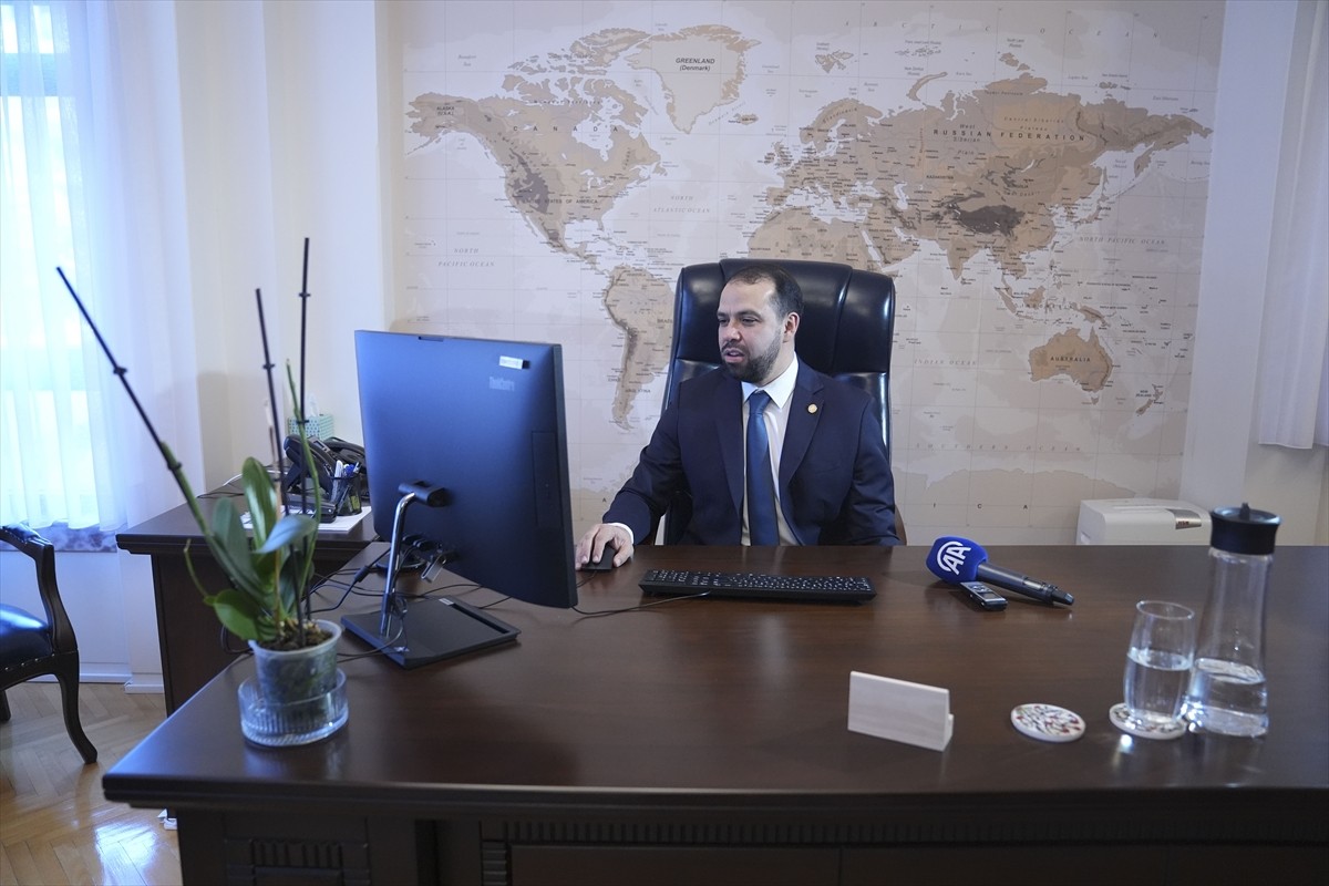 Guatemala'nın Ankara Büyükelçisi Eduardo Enrique Hernandez Recinos, Anadolu Ajansının (AA)...