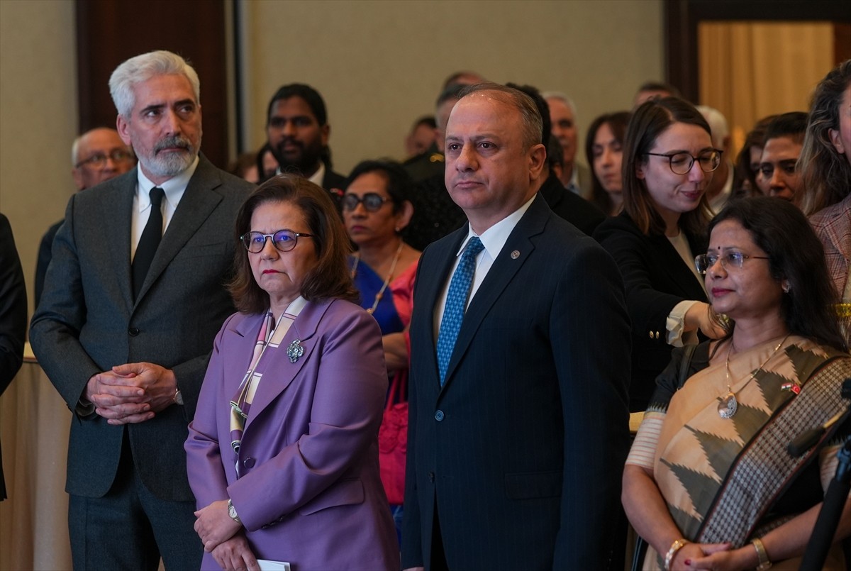 Hindistan'ın 76'ncı Cumhuriyet Bayramı vesilesiyle Ankara'da resepsiyon düzenledi. Programın...