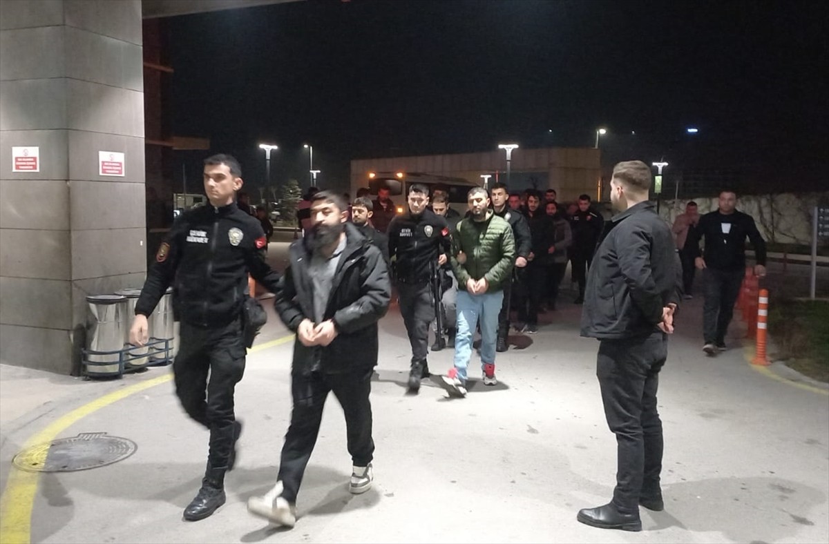 İçişleri Bakanı Ali Yerlikaya, Manisa merkezli 3 ilde terör örgütü DEAŞ'a yönelik "Gürz-38"...