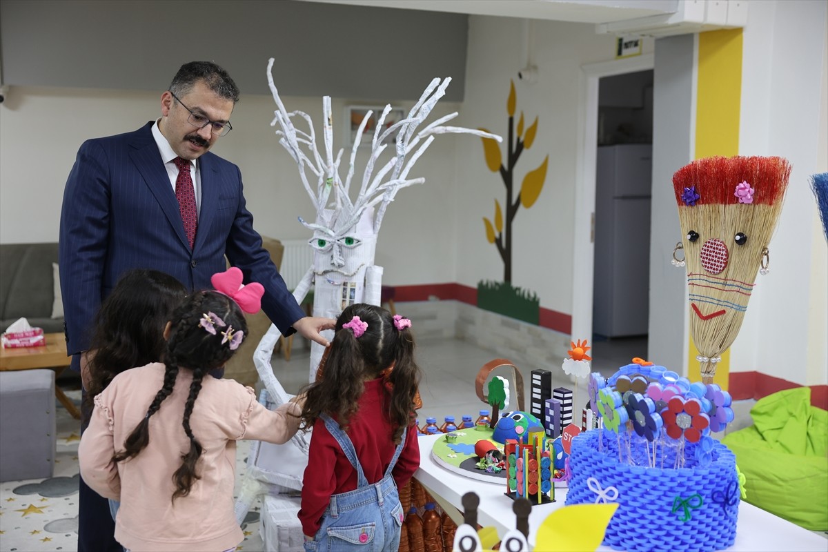 Iğdır Üniversitesi ve İl Milli Eğitim Müdürlüğünün çalışmasıyla geri dönüşüm bilincinin...