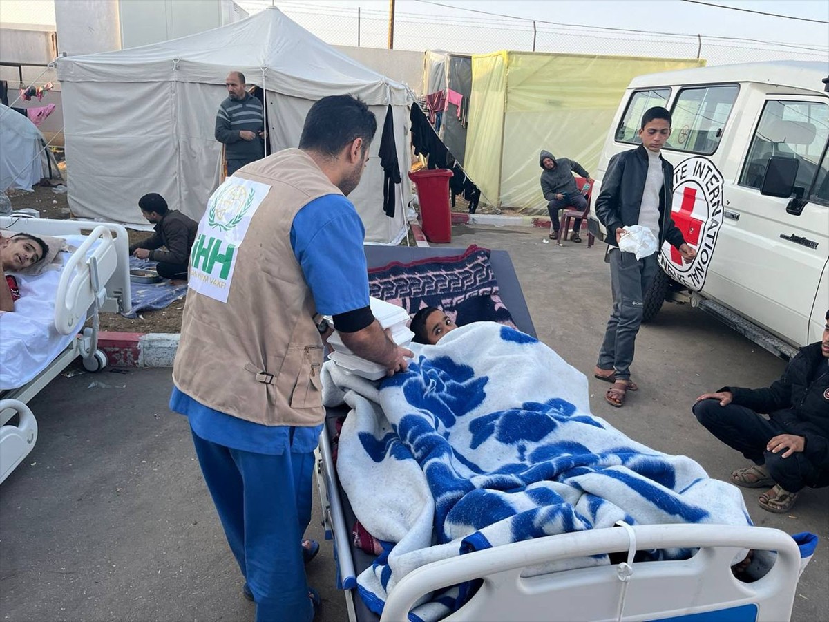 İnsan Hak ve Hürriyetleri ve İnsani Yardım Vakfı (İHH), İsrail'in saldırısı altındaki Gazze'ye...