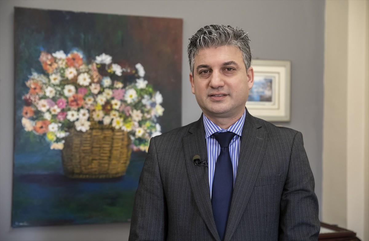 Irak'ta, hükümetin İran destekli Şii milis güçleri lağvetme ya da mensuplarını diğer devlet...