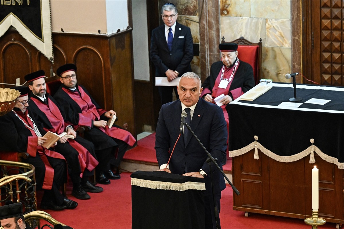 İstanbul'da 85 yaşında hayatını kaybeden Türkiye Musevileri Hahambaşı İsak Haleva için Neve Şalom...
